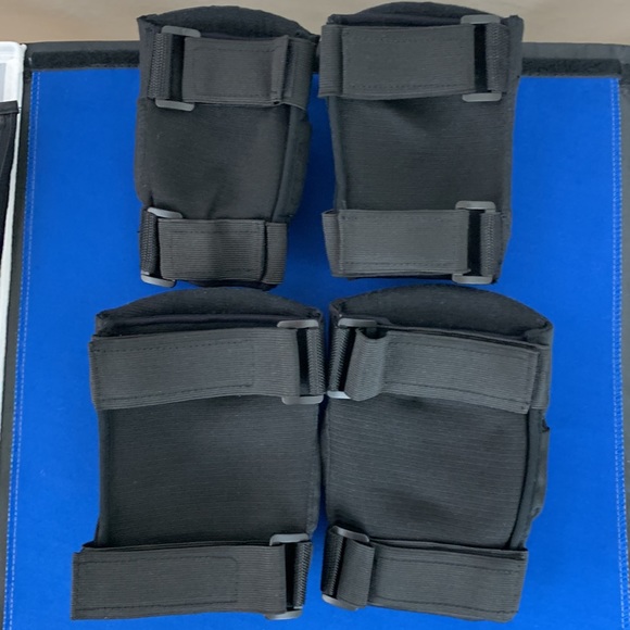 Razor Pro Multi-Sport Elbow & Knee Protective Pads, Black, Child 5+ - Picture 2 of 3